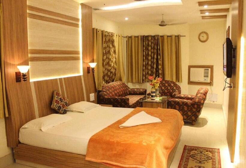 בית מלון כפרי Anurag