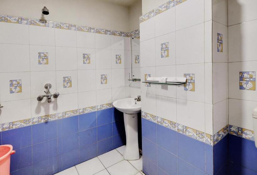 בית מלון כפרי Anurag