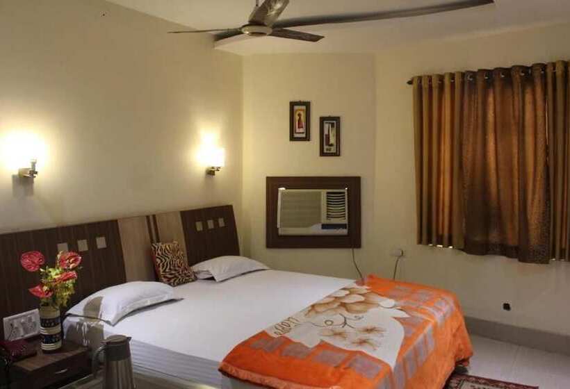 בית מלון כפרי Anurag