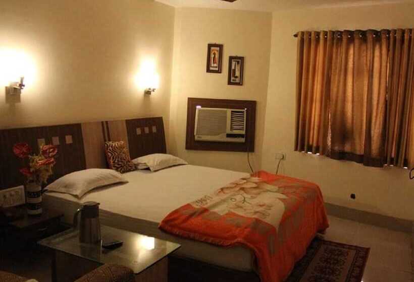 בית מלון כפרי Anurag