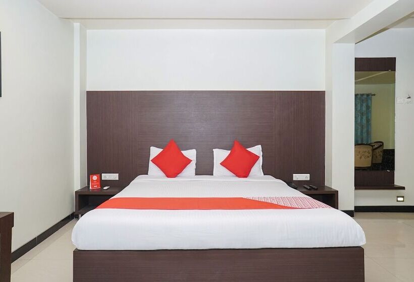 Отель Coconut Grove