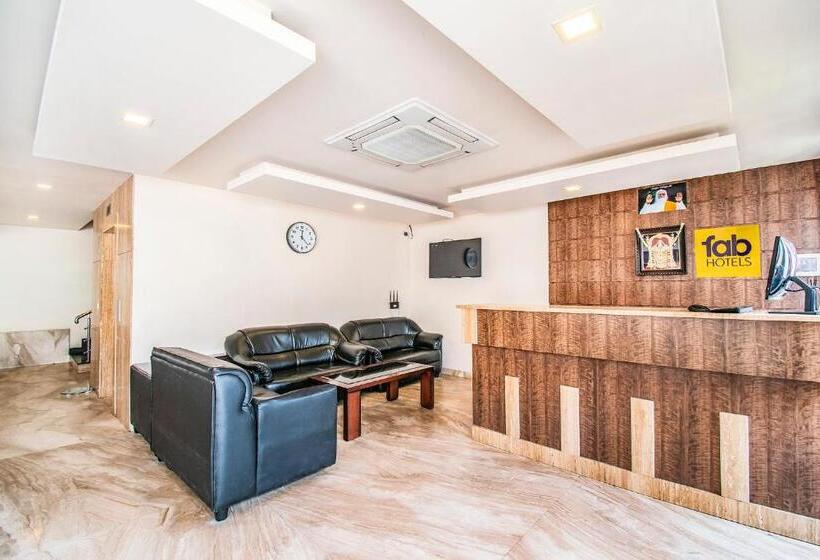 Fabhotel Prime Royal Castle Nr Coimbatore North Railway Station