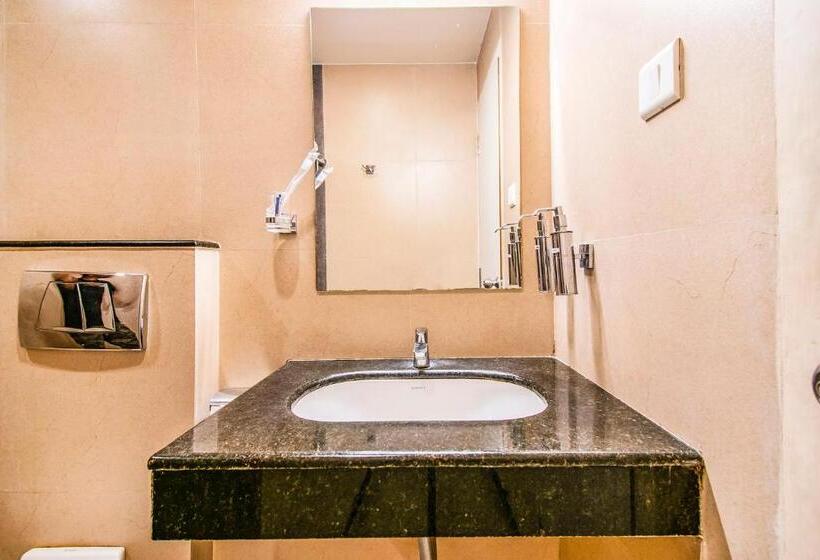 Fabhotel Prime Royal Castle Nr Coimbatore North Railway Station