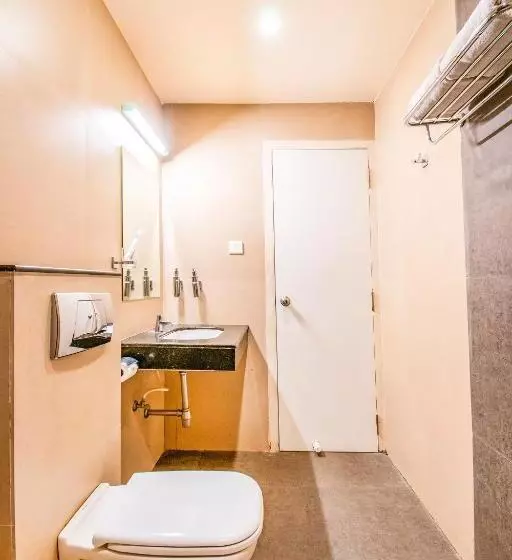 Fabhotel Prime Royal Castle   Nr Coimbatore North Railway Station
