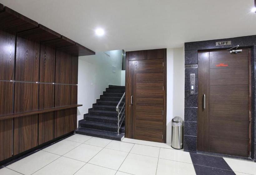 هتل Galaxy Inn Ahmedabad