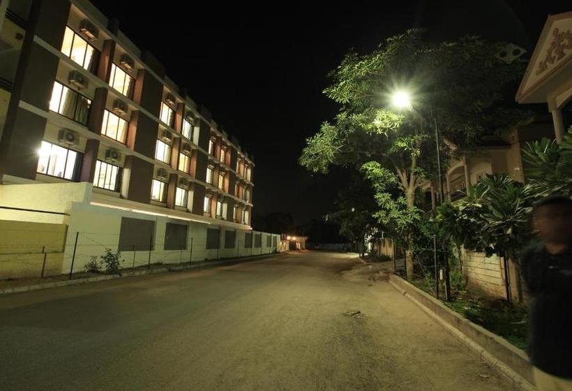 هتل Galaxy Inn Ahmedabad