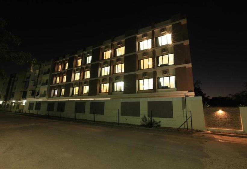 هتل Galaxy Inn Ahmedabad