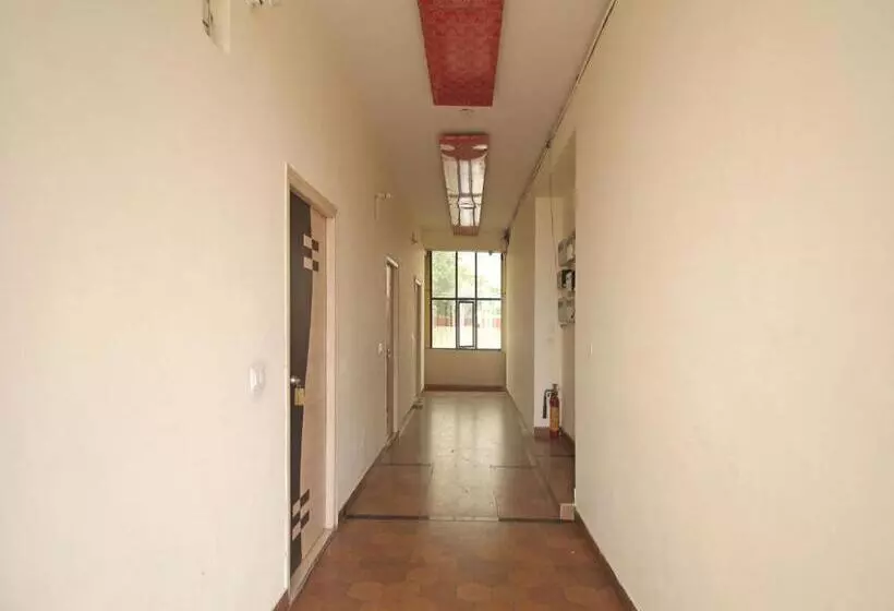 هتل North Star Residency