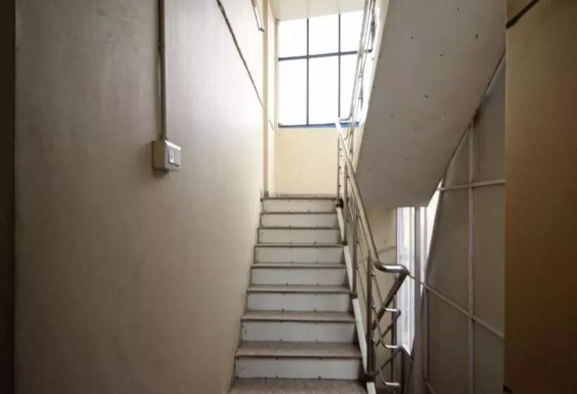 هتل North Star Residency