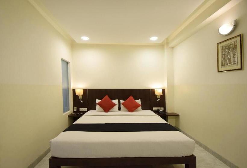 Fabhotel Radiant Star Lalkothi