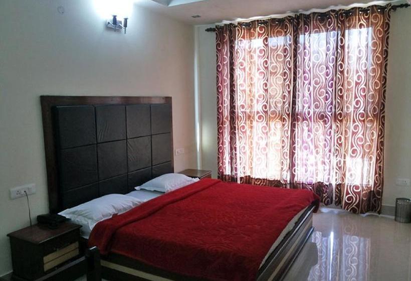 Отель Shubham Dehradun