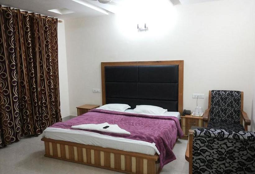 Отель Shubham Dehradun