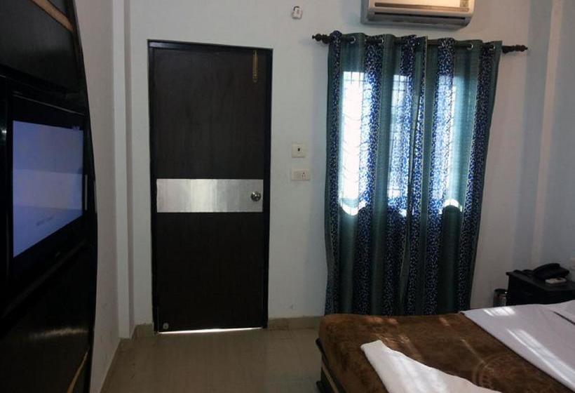 Отель Shubham Dehradun