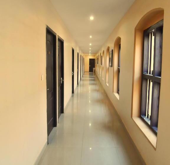 Hotel Sri Arulmuthu Residency