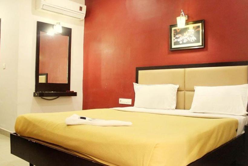 Hotel Sri Arulmuthu Residency