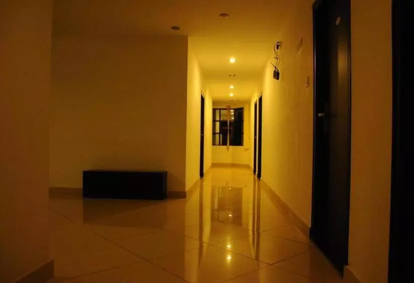 ホテル Sri Krishna Residency