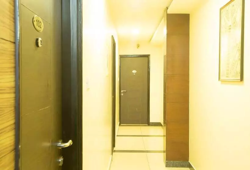 ホテル Treebo Stay Inn International