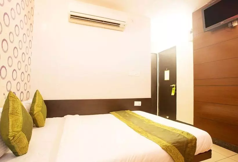 ホテル Treebo Stay Inn International