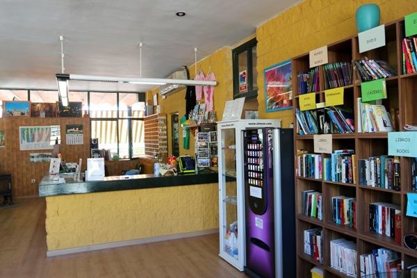 فندق على الطريق Hostal   Bungalows Camping Cáceres