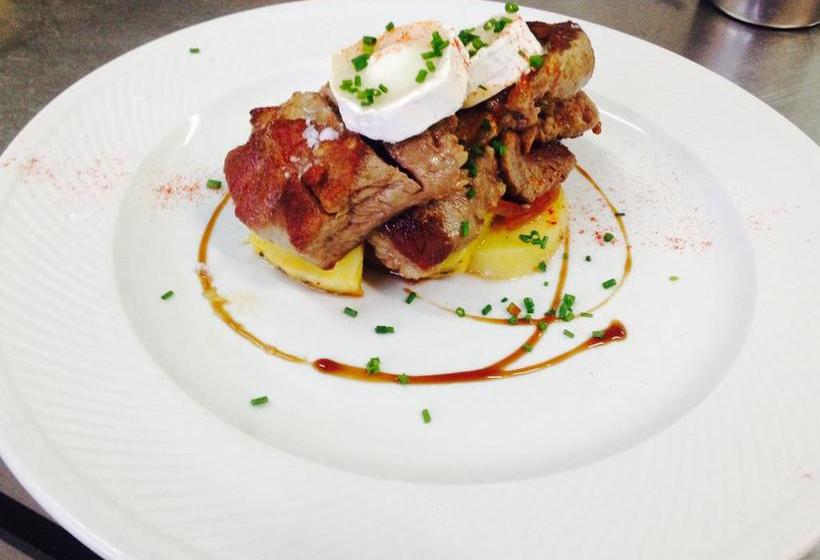 فندق على الطريق Hostal   Bungalows Camping Cáceres