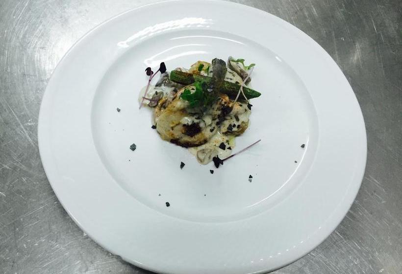 فندق على الطريق Hostal   Bungalows Camping Cáceres