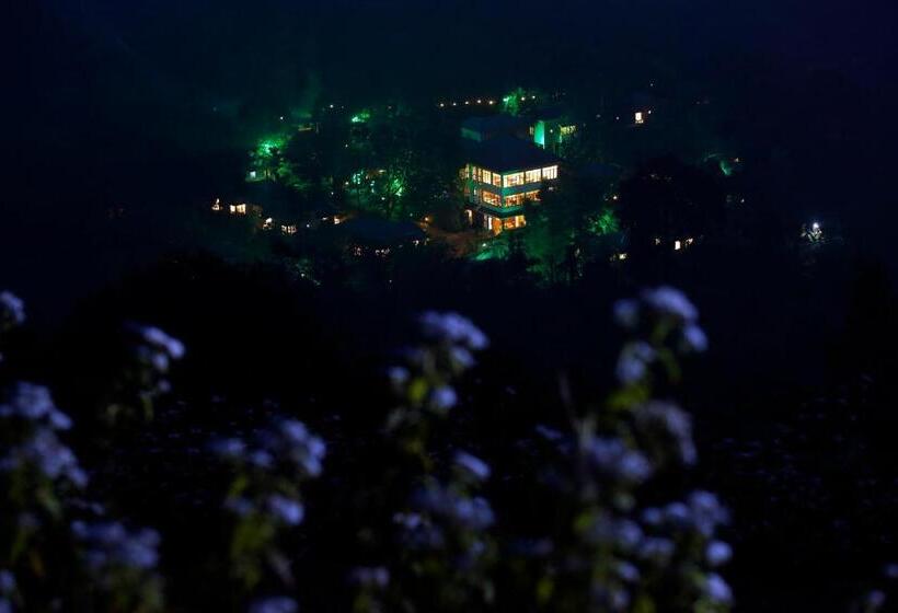 Nexstay Lakkidi Village Resort