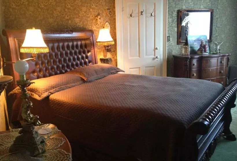 ベッドアンドブレックファースト Nicki Lee Mansion