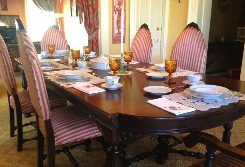 ベッドアンドブレックファースト Nicki Lee Mansion