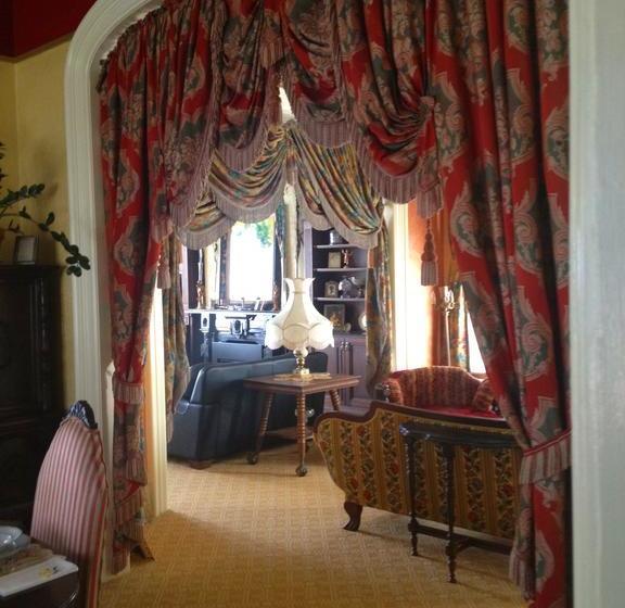 ベッドアンドブレックファースト Nicki Lee Mansion