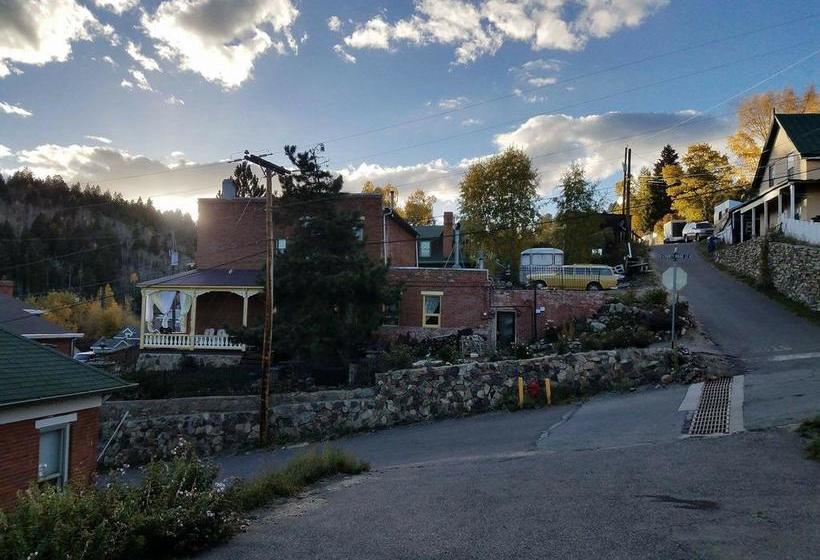 ベッドアンドブレックファースト Nicki Lee Mansion