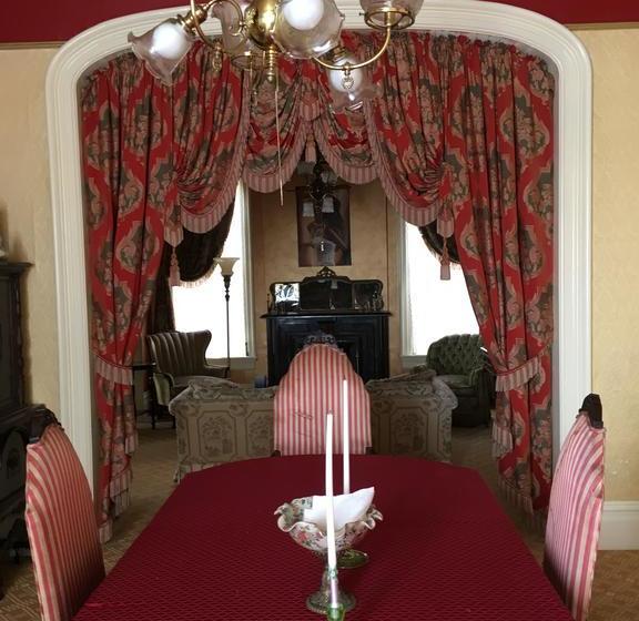 ベッドアンドブレックファースト Nicki Lee Mansion