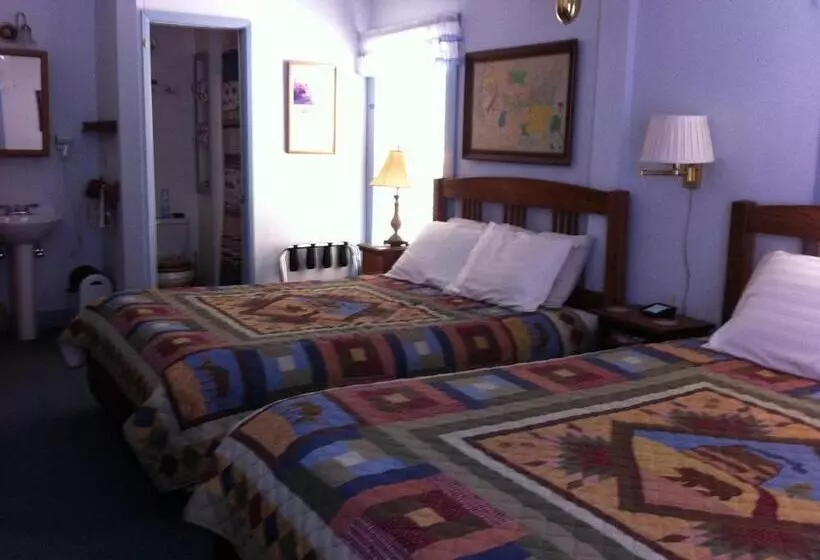 تختخواب و صبحانه Pullman House Inn
