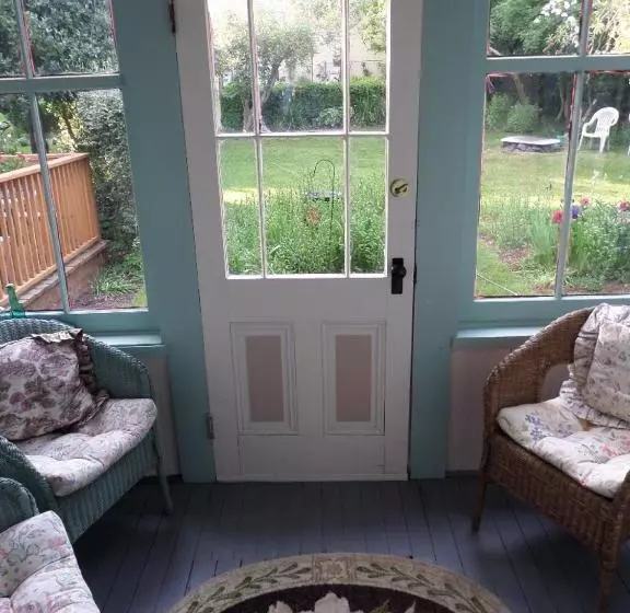 Blue Gull Inn Bed And Breakfast