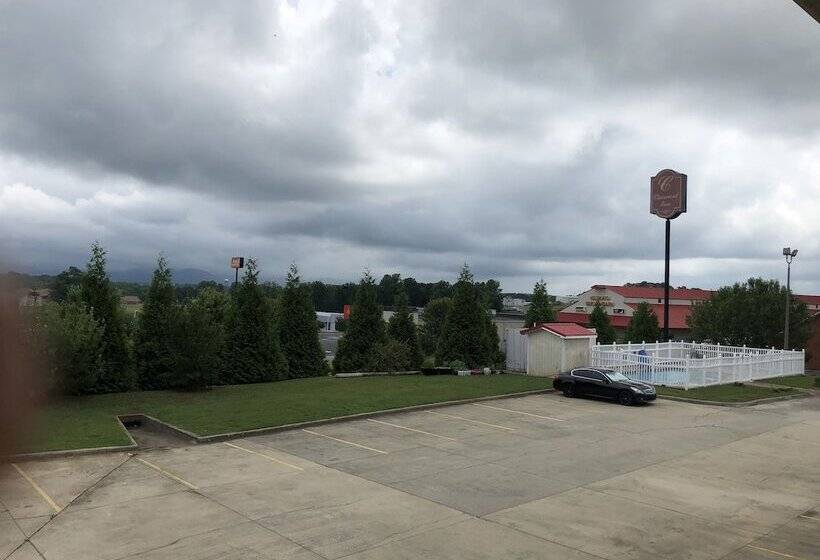 בית מלון כפרי Clairmont Inn