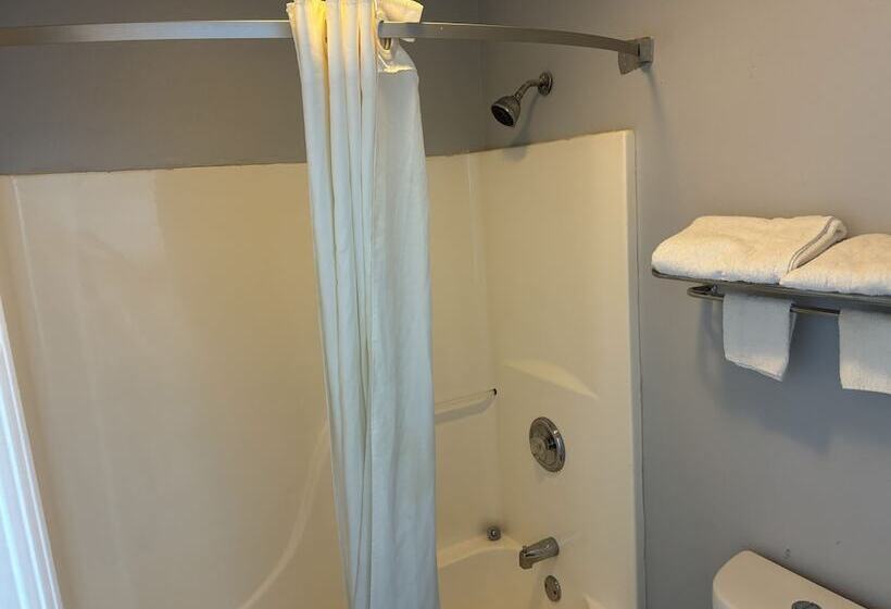 בית מלון כפרי Clairmont Inn