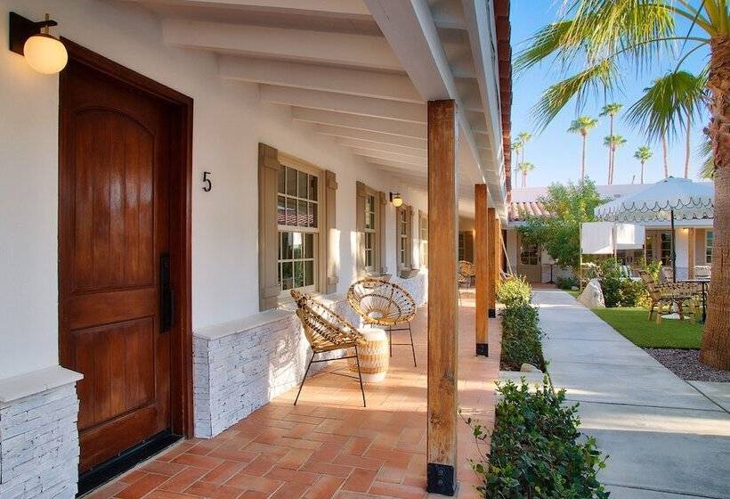 هتل Dive Palm Springs