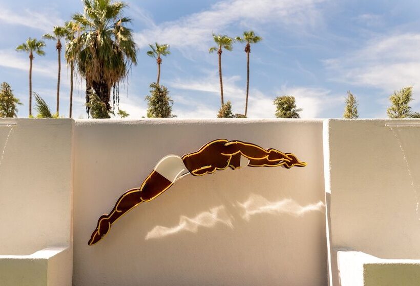 هتل Dive Palm Springs