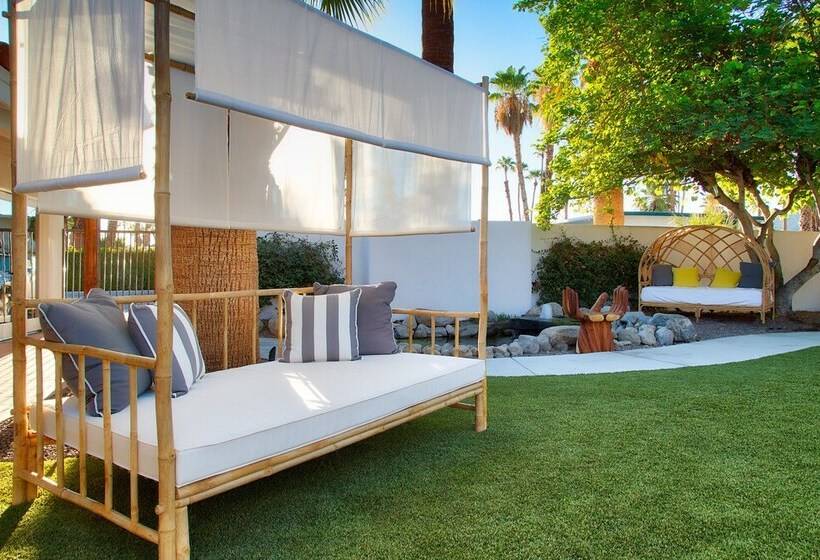 هتل Dive Palm Springs