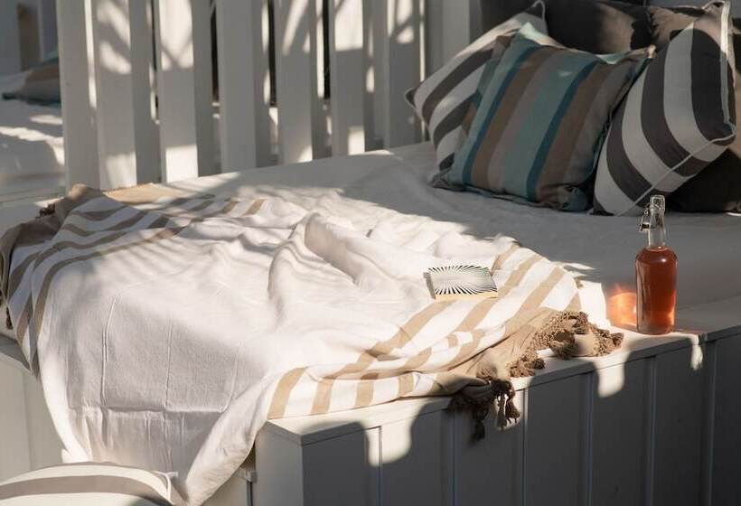 هتل Dive Palm Springs