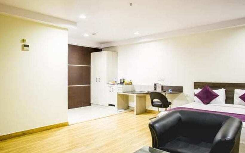 בית מלון כפרי Hyphen Business