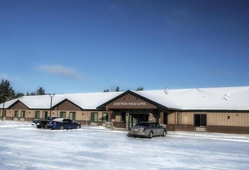 בית מלון כפרי Junction Inn Suites & Conference Center