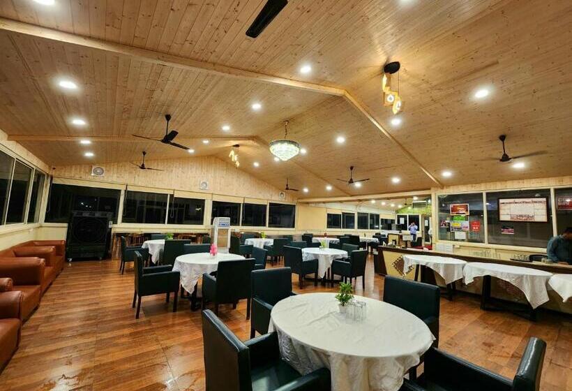 호텔 Rajpur Heights