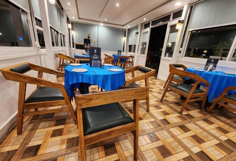 호텔 Rajpur Heights