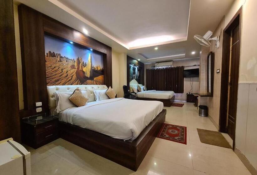 호텔 Rajpur Heights