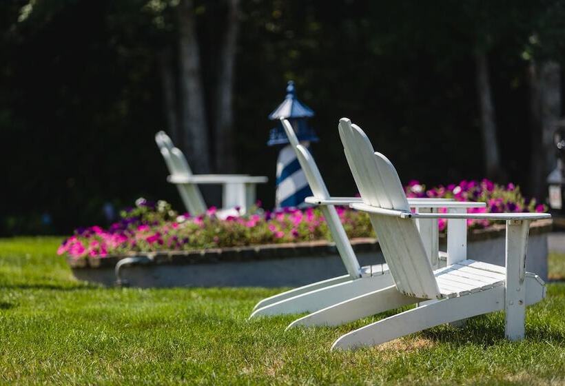 מוטל A Beach Breeze Inn