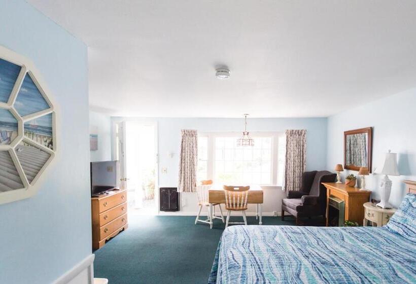 מוטל A Beach Breeze Inn