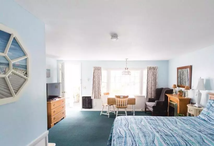 モーテル A Beach Breeze Inn