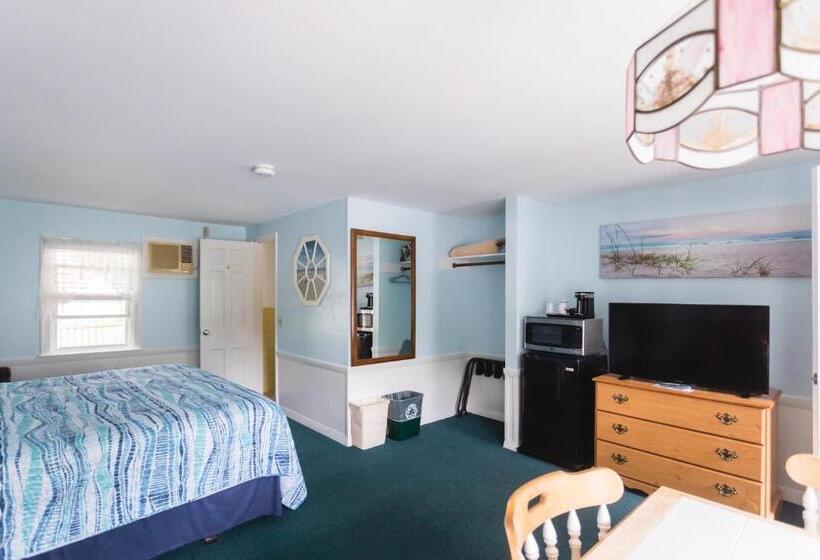 מוטל A Beach Breeze Inn