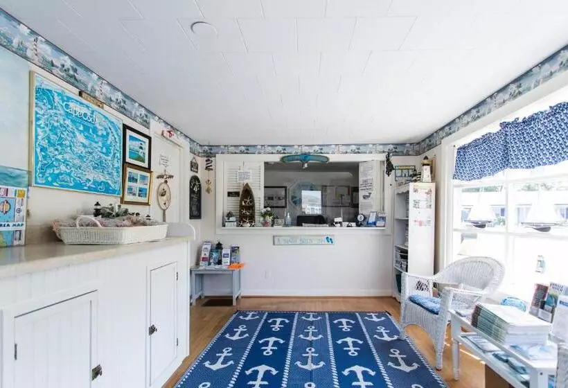 モーテル A Beach Breeze Inn