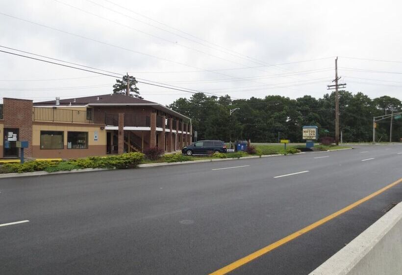 מוטל Brick Motor Inn